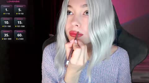  Nora  online show from April 20, 5:10 am