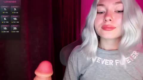 Snapshot of hey_nora_ chatting on September 13, 1:13 am Nora online show from September 13, 1:13 am