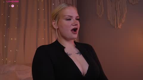 heynoirsam online show from June 23, 6:55 am