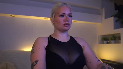heynoirsam online show from August 8, 7:16 am