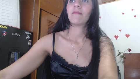 hilaril18 online show from February 16, 1:05 am