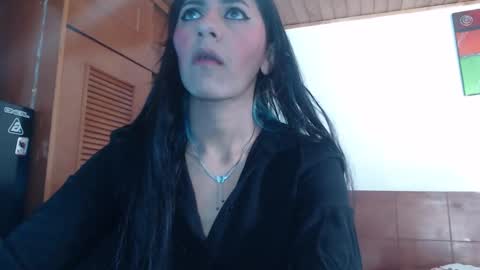 hilaril18 online show from February 9, 1:14 pm