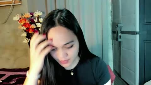 hilarymolly online show from April 22, 3:14 am