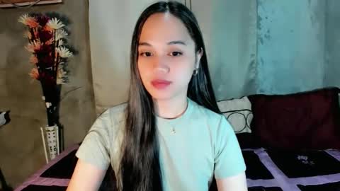 hilarymolly online show from February 1, 8:29 pm