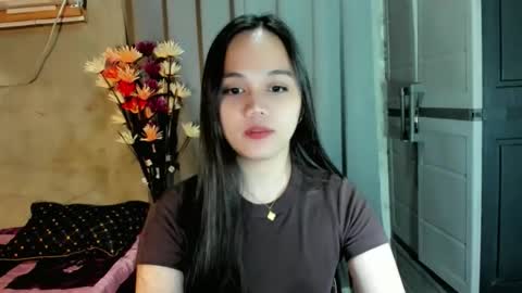 hilarymolly online show from March 17, 2:48 am