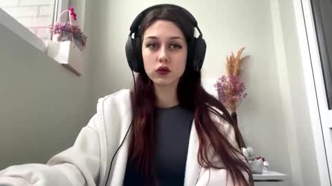 Snapshot of hildredmabray chatting on October 15, 1:14 pm Hi Im Elizabeth online show from October 15, 1:14 pm