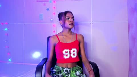 Snapshot of hillary_banks__ chatting on December 29, 5:10 am Hillary online show from December 29, 5:10 am