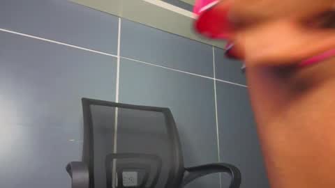 Snapshot of hillary_banks__ chatting on September 23, 3:15 am Hillary online show from September 23, 3:15 am