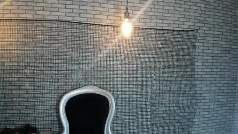 Hillary  online show from April 5, 3:33 pm