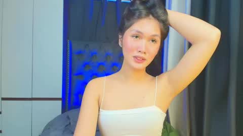 yuricah online show from February 21, 6:29 am