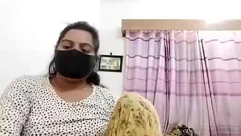 himuhimu22 online show from November 19, 7:25 pm