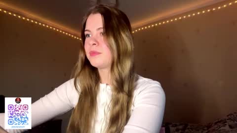 I am Amy ntmu Lets hit 10 Thumbs Up together online show from March 12, 3:42 am