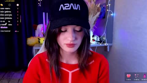 Ella online show from April 29, 7:30 pm