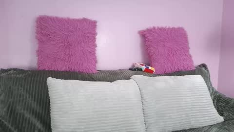 hiyakasudere_ online show from December 17, 12:31 pm