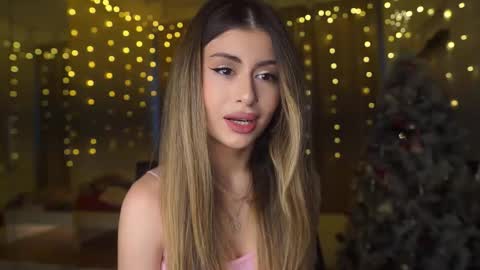 Moni Monica online show from December 20, 8:18 am