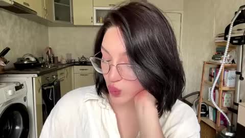 Sofia online show from April 27, 5:26 am