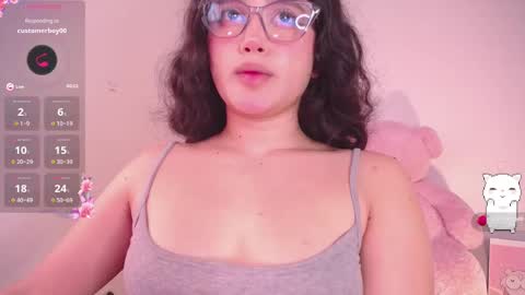 holly_16 online show from December 11, 9:23 pm