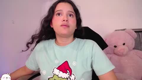 holly_16 online show from October 1, 12:04 am