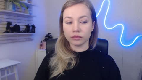 Holly online show from January 22, 3:31 am