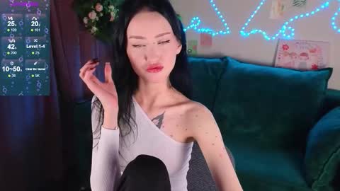 Snapshot of holly_berryy_ chatting on September 21, 1:48 am holly_berryy_ online show from September 21, 1:48 am