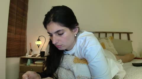 hollyshit_ online show from April 21, 2:51 am