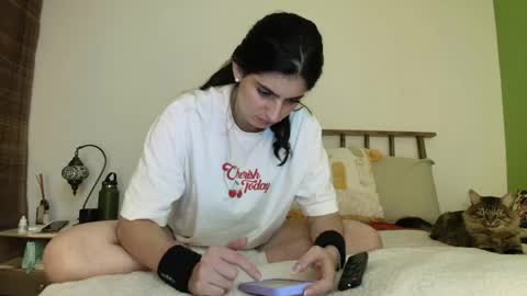 hollyshit_ online show from April 21, 2:48 am