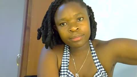 holy_ebony online show from April 26, 8:06 pm