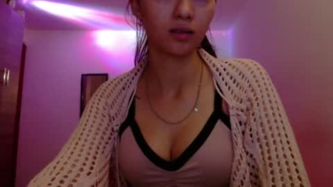 Juli online show from April 26, 3:59 am