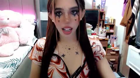 Snapshot of holy_molly1 chatting on October 31, 4:00 pm MOLLY online show from October 31, 4:00 pm