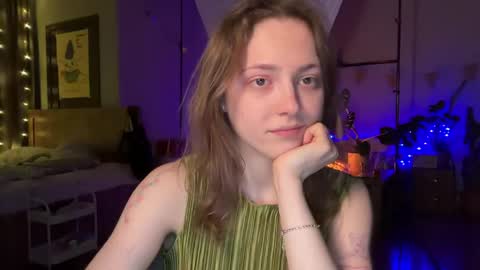 dori not holy get my tg channel with link from description under last photo online show from April 23, 8:33 pm