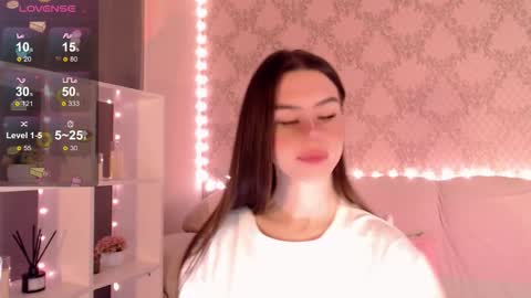 Mia online show from October 18, 3:42 am