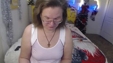 holymilfa online show from January 9, 7:31 am