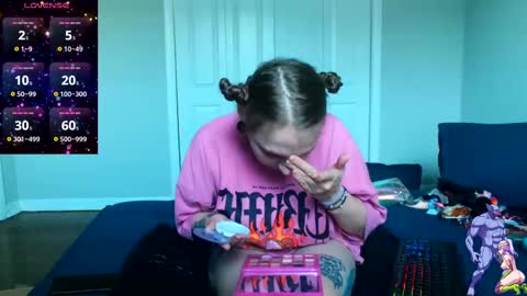 Snapshot of holyweed420 chatting on February 19, 9:36 pm Viktoria online show from February 19, 9:36 pm