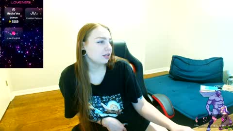 Snapshot of holyweed420 chatting on January 23, 12:14 am Viktoria online show from January 23, 12:14 am