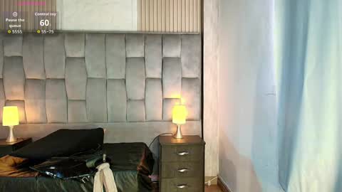 Honney online show from April 24, 2:09 pm