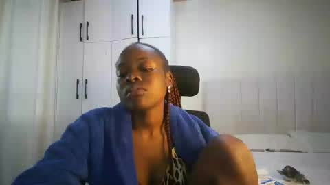 honey drop online show from April 25, 1:14 pm