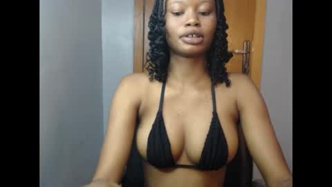 Snapshot of honey_juicydoll chatting on October 19, 10:17 am Sonia online show from October 19, 10:17 am