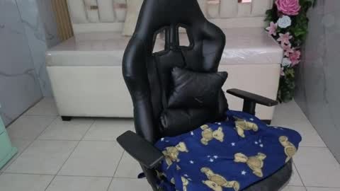 HONEY  online show from April 22, 3:25 am