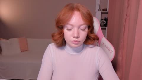 Snapshot of honeyautumn chatting on March 6, 12:32 am honeyautumn online show from March 6, 12:32 am