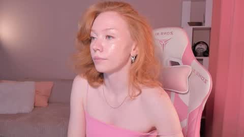 Snapshot of honeyautumn chatting on September 16, 1:57 am honeyautumn online show from September 16, 1:57 am