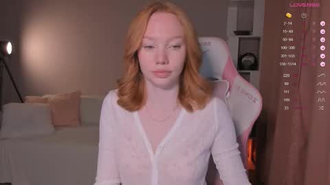 Snapshot of honeyautumn chatting on October 7, 9:52 pm honeyautumn online show from October 7, 9:52 pm