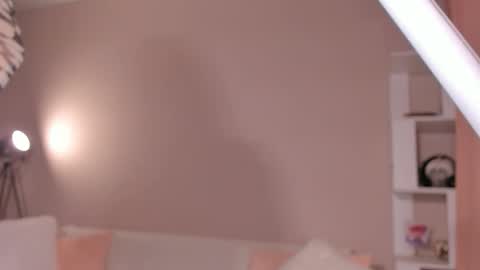 Snapshot of honeyautumn chatting on October 4, 11:53 pm honeyautumn online show from October 4, 11:53 pm