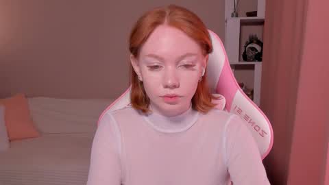 Snapshot of honeyautumn chatting on February 21, 12:38 am honeyautumn online show from February 21, 12:38 am