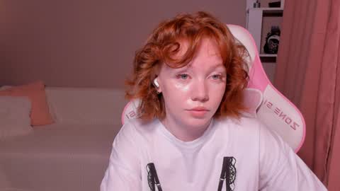 Snapshot of honeyautumn chatting on January 18, 11:44 pm honeyautumn online show from January 18, 11:44 pm