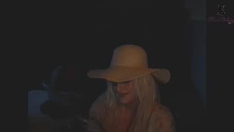 honeybuhnny online show from May 4, 12:09 pm