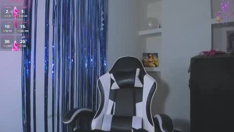 HONEY LUXE online show from March 22, 5:24 am