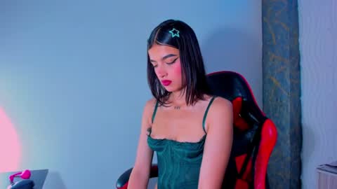 HONEY LUXE online show from June 23, 9:02 pm