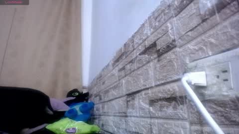 honeypussy3021 online show from April 22, 8:11 am