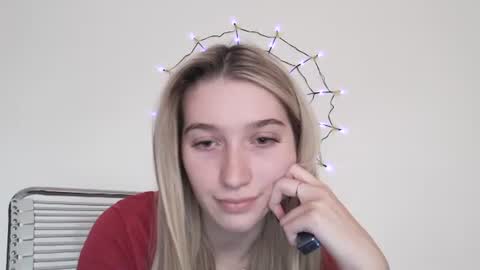 honeyveil online show from October 25, 12:35 pm