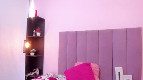 holly online show from October 20, 8:23 pm